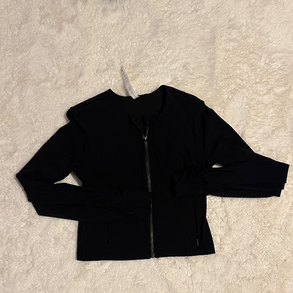 Lululemon 
DEFINE CROPPED JACKET *LUXTREME